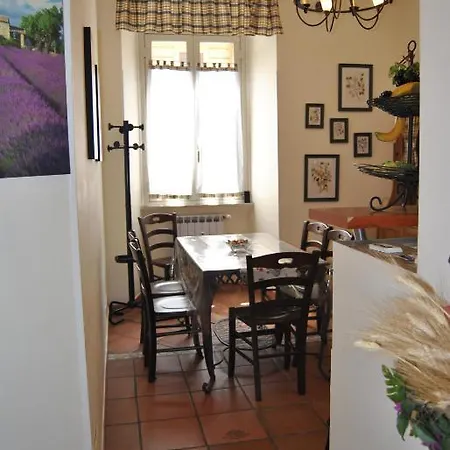The Flower Bed & Breakfast 3*